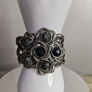Vintage black rhinestone metal wire bracelet